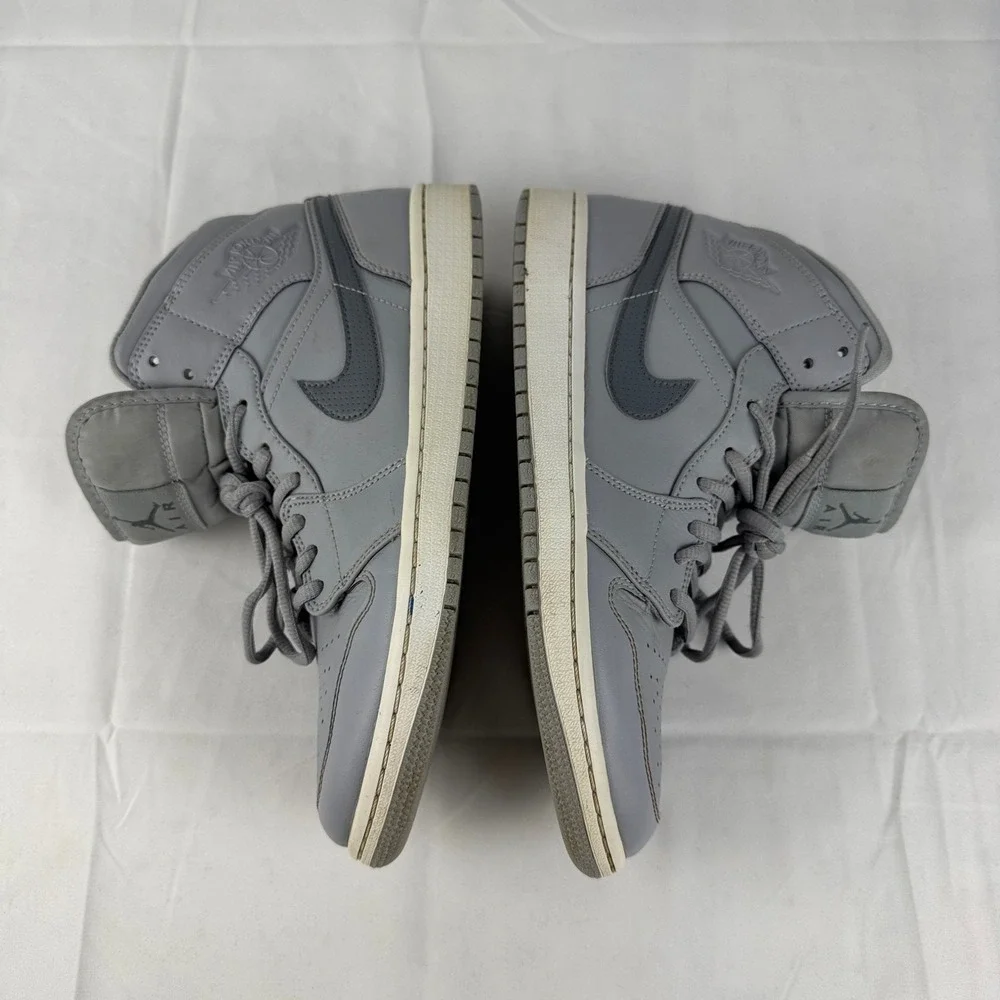 Nike Air Jordan 1 Mid Wolf Grey Men's‎ Size 8.5 Basketball Shoes Retro OG